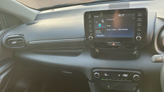 Toyota Yaris 1.5 Hybrid Design 5dr CVT Hybrid Hatchback